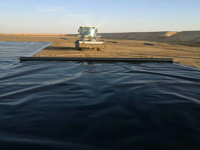 人工濕地中復(fù)合土工膜的應(yīng)用施工及注意事項