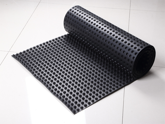 如何選擇合適的排水板廠家:一個全面指南