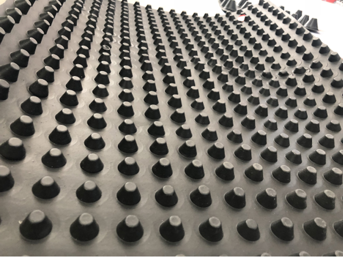 排水板在景觀工程中的美學與實用性研究